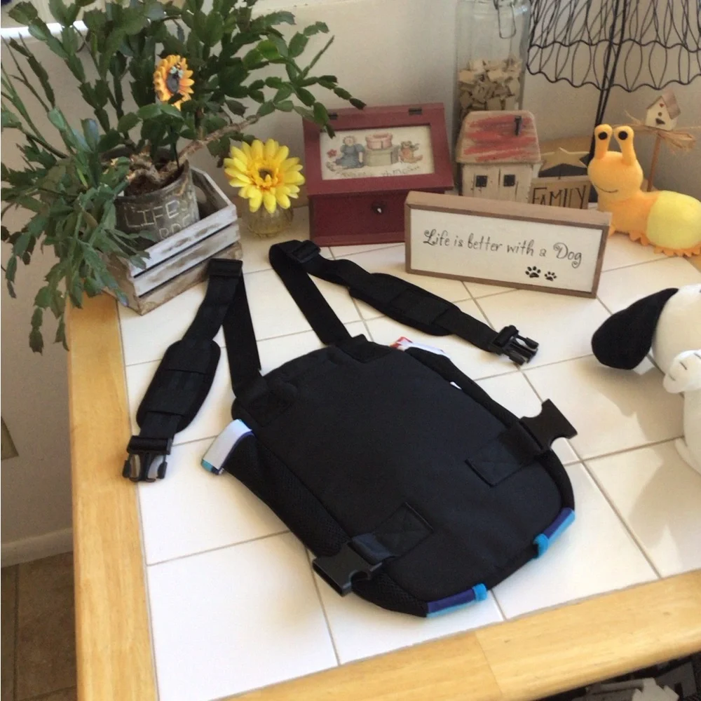 ‘Pawaboo’ Colorful Front-Facing Pet Carrier - Picture 5 of 10